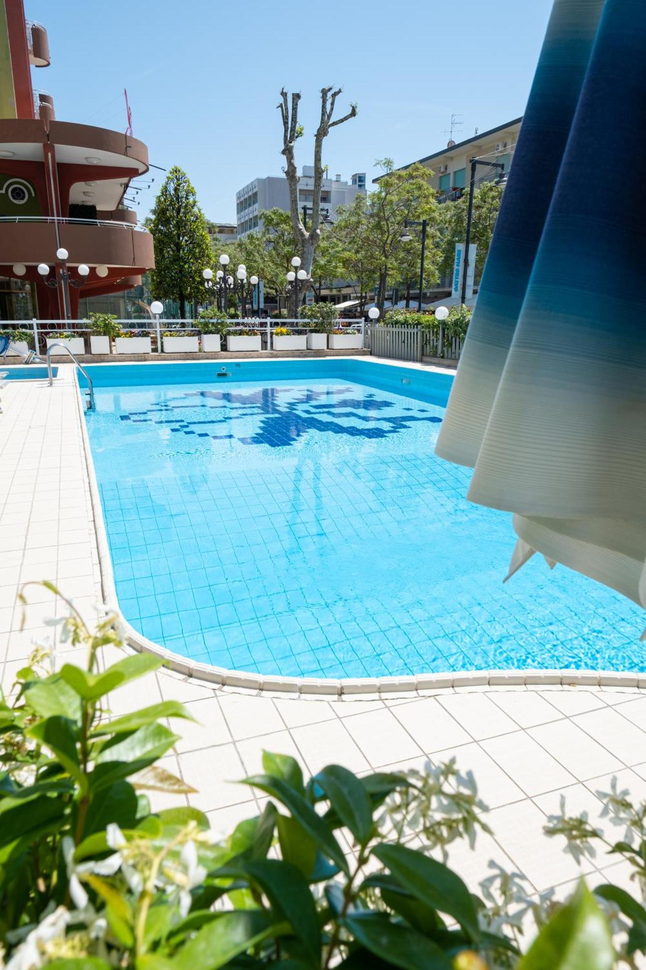 Hotel Capitol Gatteo a Mare Exterior photo
